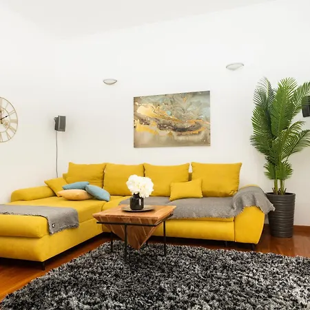 White House Luxury - Center, Near & Parking * Split