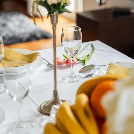 White House Luxury - Center, Near & Parking * Split