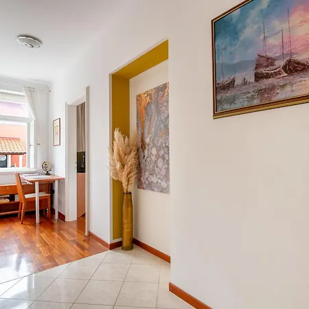 White House Luxury Apartamento