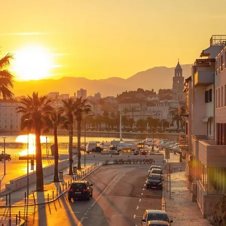 White House Luxury Apartamento Split
