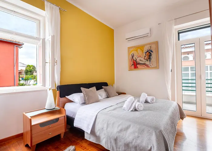 White House Luxury - Center, Near & Parking Appartamento
