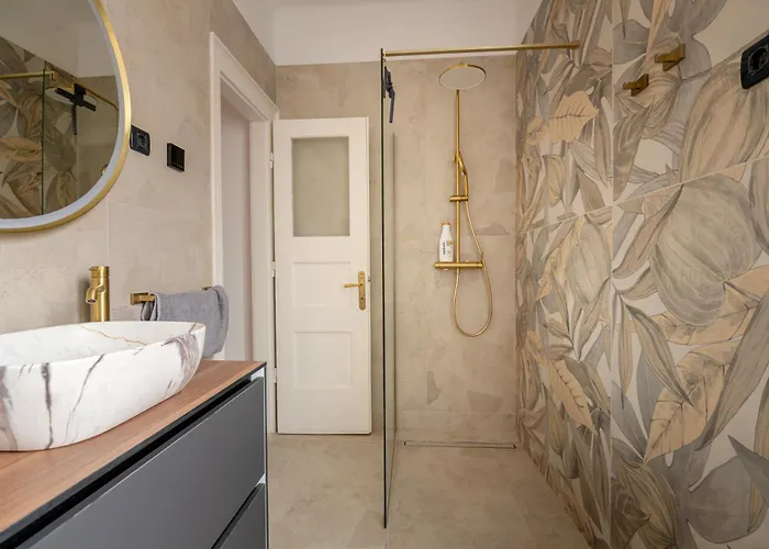 White House Luxury - Center, Near & Parking Appartamento