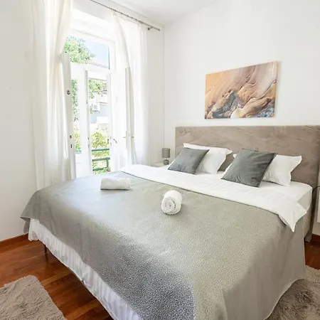 White House Luxury - Center, Near & Parking Апартаменты