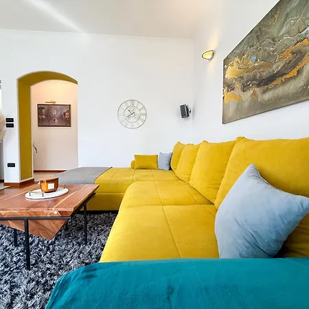 Apartment White House Luxury - Center, Near & Parking *
