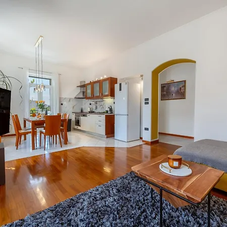 White House Luxury - Center, Near & Parking Сплит