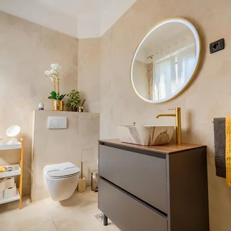 White House Luxury - Center, Near & Parking شقة *