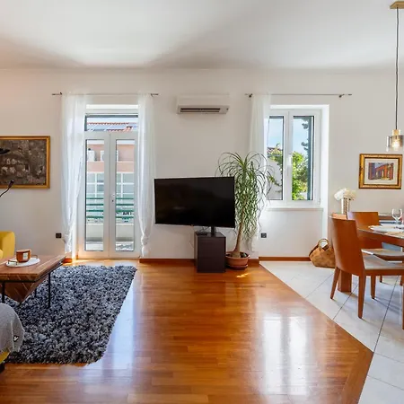 White House Luxury - Center, Near & Parking Apartamento Split