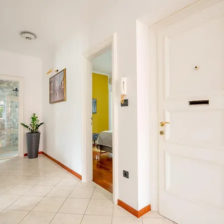 White House Luxury *